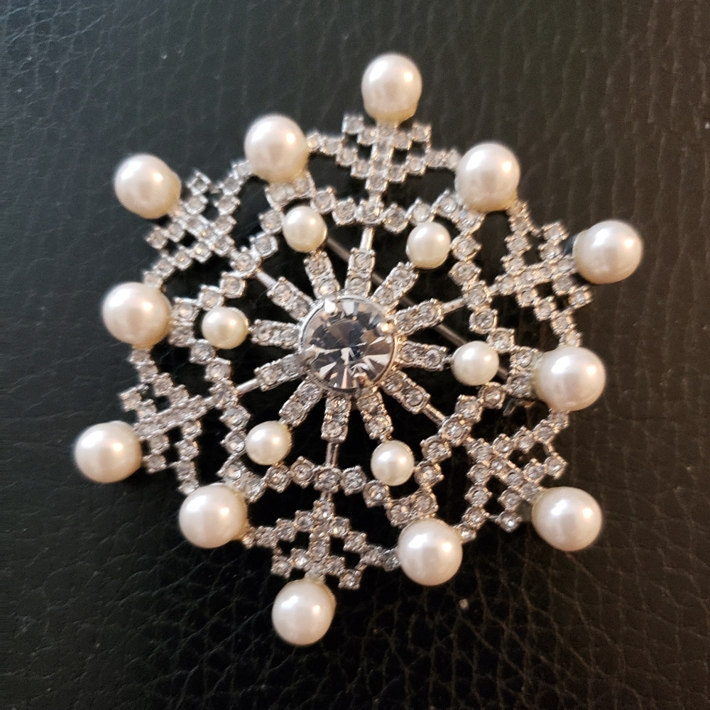 Very nice Brooch